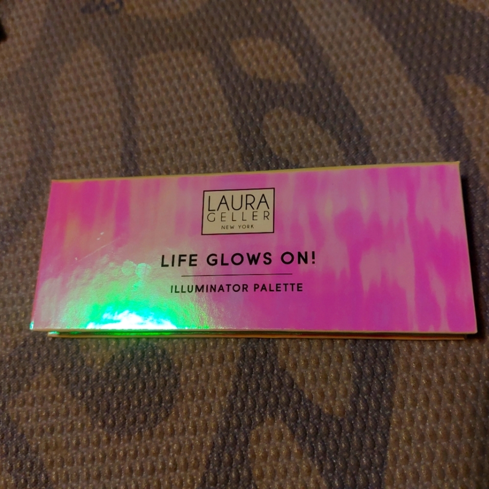 Laura Geller highlighting palette including Diamond Dust
